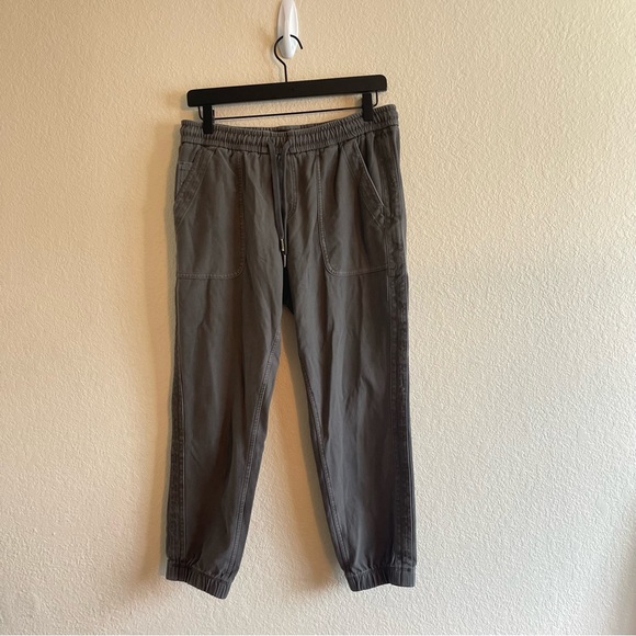 Athleta Pants & Jumpsuits Athleta Farallon Jogger High Rise In Olive Green Womens Size 8